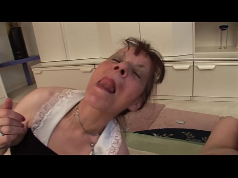 ❤️ Dos abuelas y un abuelo hacen un trío ️ Video de porno en es.mobilecric.top ❌️